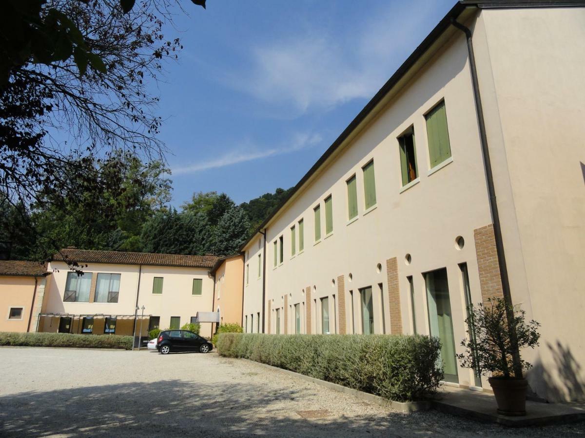 Locanda Perinella Castelgomberto エクステリア 写真